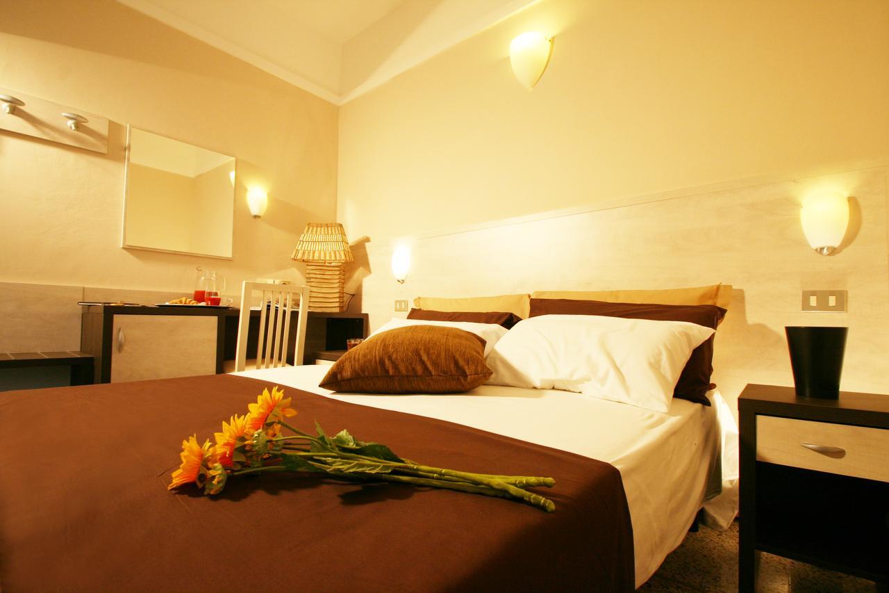 Hotel London Cattolica Exterior foto